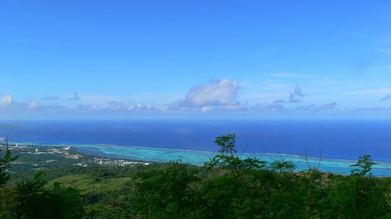 pros and cons of living in saipan