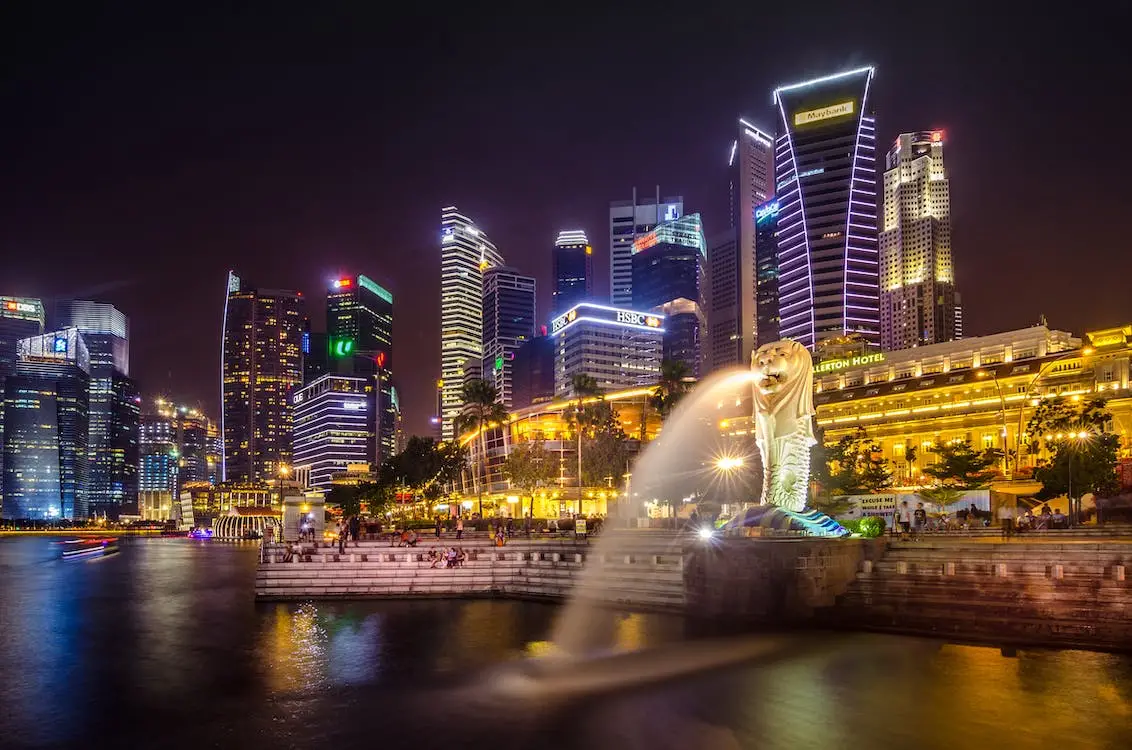 Pros and Cons of Living in Singapore